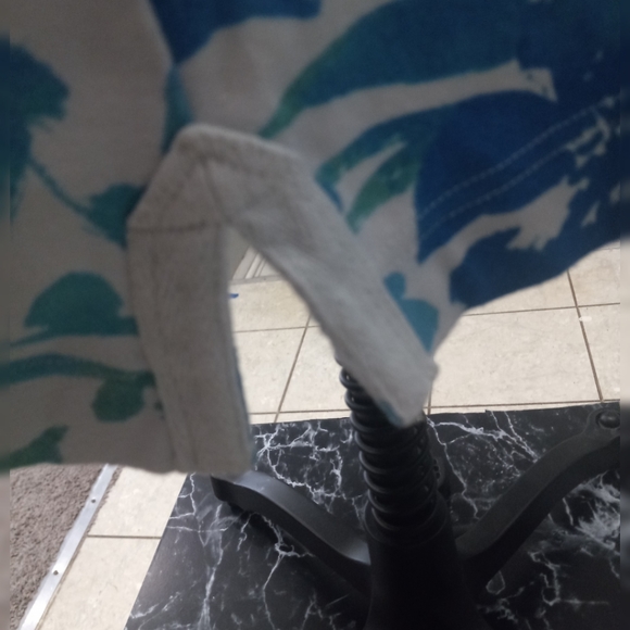 CHAPS FLORAL DRESS - Picture 7 of 7